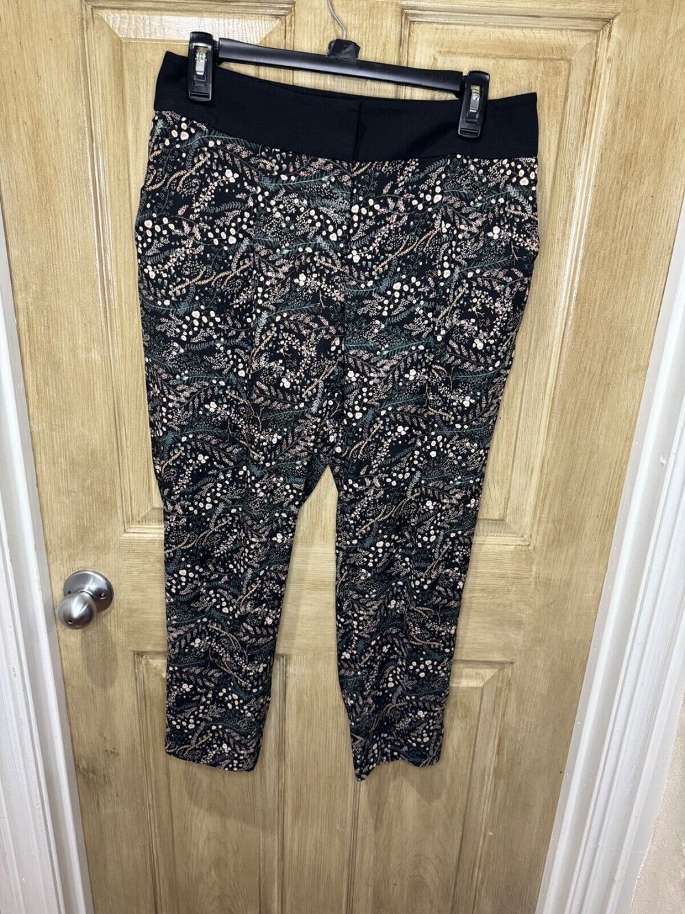 “LOFT” Ann Taylor BLACK FLORAL BOTANICAL ANKLE CUFFED LEG CASUAL PANTS SIZE 6